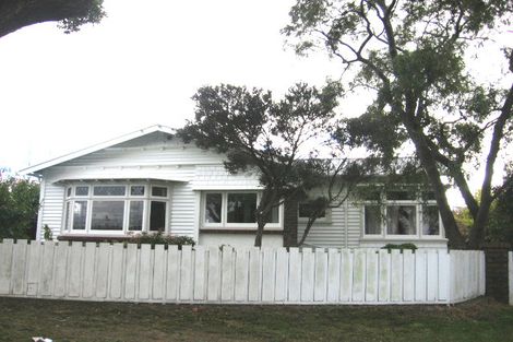 Photo of property in 5 Pohutukawa Street, Woburn, Lower Hutt, 5010