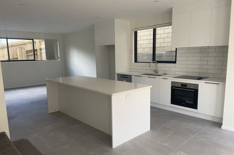 Photo of property in 45d Greenvalley Rise, Glenfield, Auckland, 0629