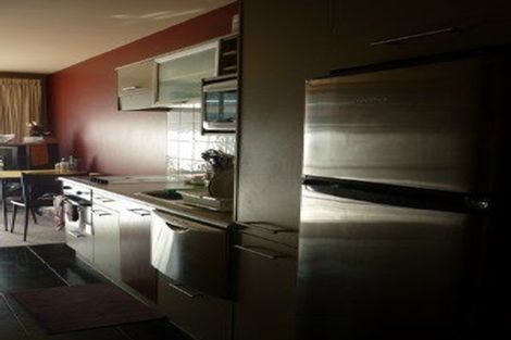 Photo of property in Atrium Towers, 1p/154 The Terrace, Wellington Central, Wellington, 6011