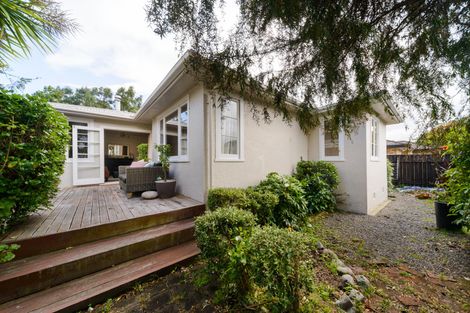 Photo of property in 2 Ascot Street, Hokowhitu, Palmerston North, 4410