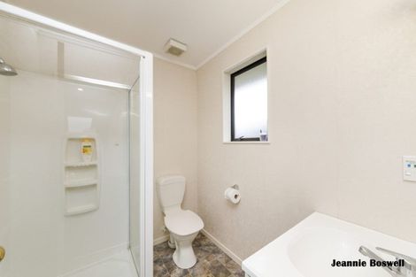 Photo of property in 20 Aspen Way, Kelvin Grove, Palmerston North, 4414