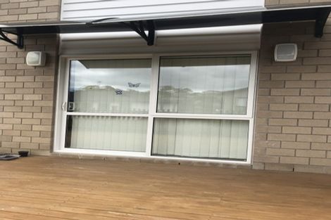 Photo of property in 24 Para Close, Fairview Heights, Auckland, 0632