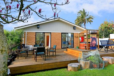 Photo of property in 2/3 Papatahi Place, Henderson, Auckland, 0610