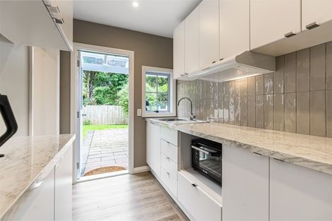 Photo of property in 1/18 Coroglen Avenue, Birkenhead, Auckland, 0626
