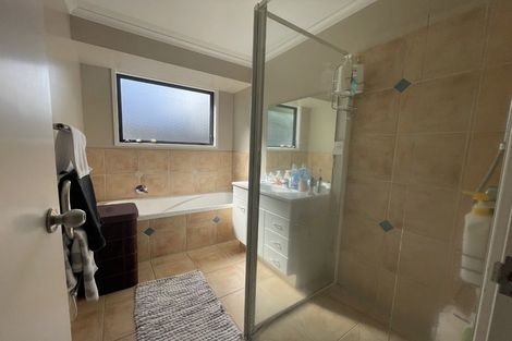 Photo of property in 14 Oakway Drive, Schnapper Rock, Auckland, 0632