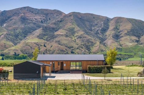 Photo of property in 90 Willowbank Road, Queensberry, Cromwell, 9383