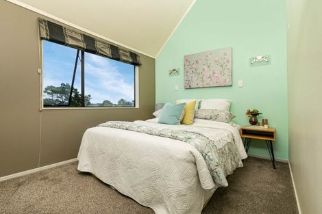 Photo of property in 33 Waipuia Place, Greenhithe, Auckland, 0632