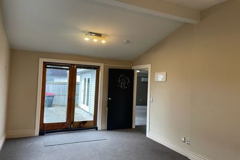 Photo of property in 4/6 Defoe Place, Waltham, Christchurch, 8023