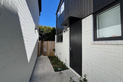 Photo of property in 12/12 Tawa Road, Te Atatu Peninsula, Auckland, 0610