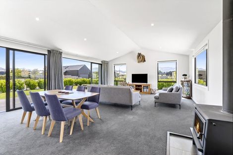 Photo of property in 19 Pounamu Avenue, Albert Town, Wanaka, 9305