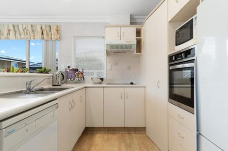 Photo of property in 9b Lilac Place, Otumoetai, Tauranga, 3110