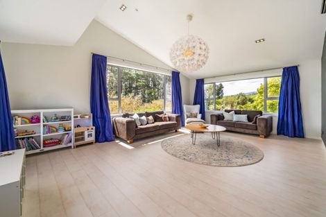 Photo of property in 9 Sylvan Way, Silverstream, Upper Hutt, 5019