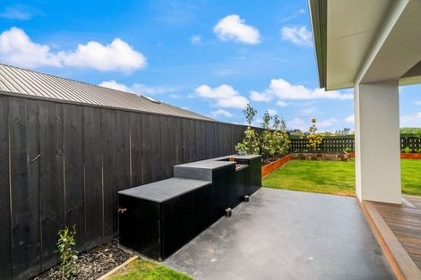 Photo of property in 19 Frank Ernest Crescent, Prebbleton, 7676