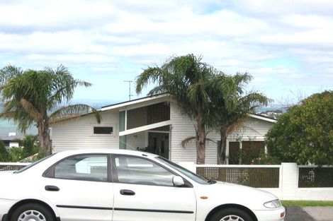 Photo of property in 8 Katui Street, Castor Bay, Auckland, 0620