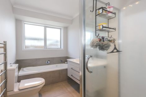 Photo of property in 17 Richardson Road, Omokoroa, 3114