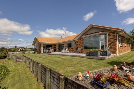 Photo of property in 109 Harbour View Road, Omokoroa, 3114