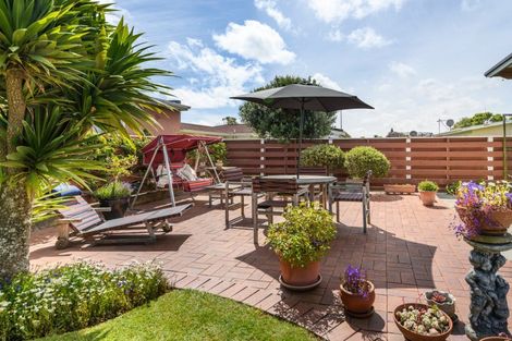 Photo of property in 6 Mudgway Place, Awapuni, Palmerston North, 4412