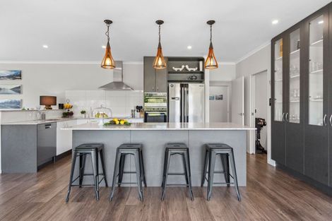 Photo of property in 6 Campbell Drive, Martinborough, 5711