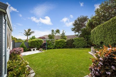 Photo of property in 1/12 Ballini Rise, West Harbour, Auckland, 0618