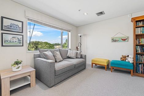 Photo of property in The Reef, 93 Saint Aubyn Street, New Plymouth, 4310