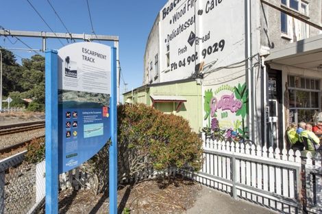 Photo of property in 1 Wellington Road, Paekakariki, 5034