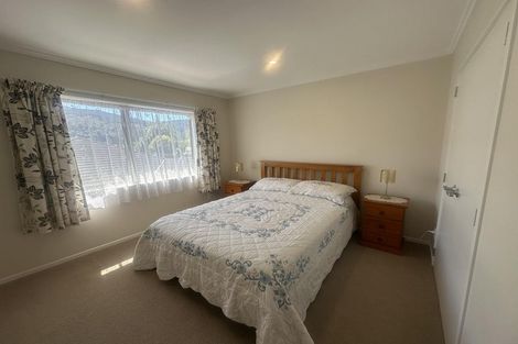 Photo of property in 5 Ashington Road, Silverstream, Upper Hutt, 5019