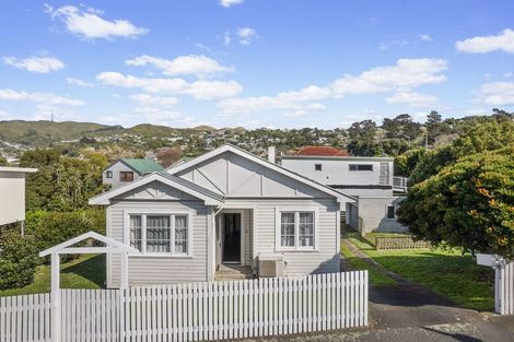 Photo of property in 2 Moorefield Road, Johnsonville, Wellington, 6037