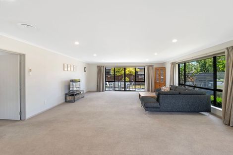 Photo of property in 47 Geneva Terrace, Kelvin Grove, Palmerston North, 4414