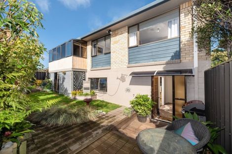 Photo of property in 2/33 Golf Road, Mount Maunganui, 3116