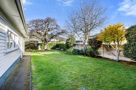 Photo of property in 64 Cambridge Terrace, Waterloo, Lower Hutt, 5011