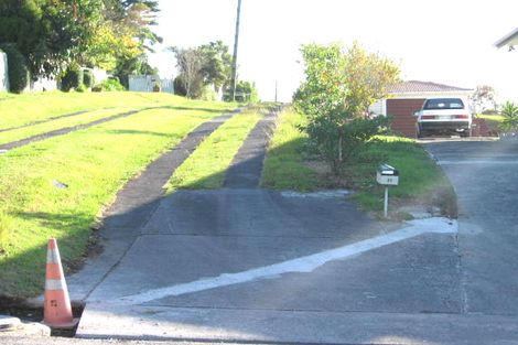 Photo of property in 33 Sunnyside Road, Sunnyvale, Auckland, 0612