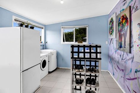 Photo of property in 77 Ngatai Street, Manaia, 4612