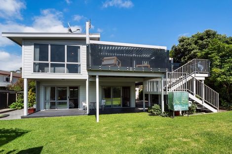 Photo of property in 145 Karewa Parade, Papamoa Beach, Papamoa, 3118