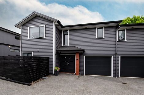 Photo of property in 2/11 Masters Avenue, Hillcrest, Hamilton, 3216