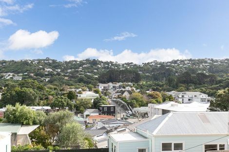 Photo of property in 51b Herald Street, Berhampore, Wellington, 6023