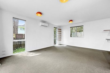 Photo of property in 685a Swanson Road, Swanson, Auckland, 0612