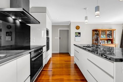 Photo of property in 563 Mangorei Road, Mangorei, New Plymouth, 4371