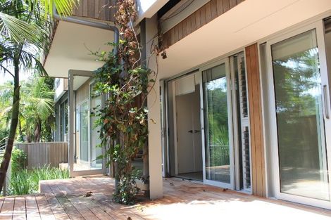 Photo of property in 2/83 Hinemoa Street, Birkenhead, Auckland, 0626