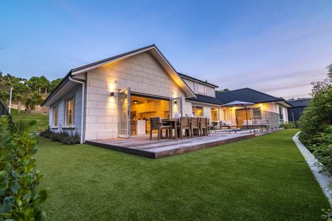 Photo of property in 16 Taruna Place, Havelock North, 4130