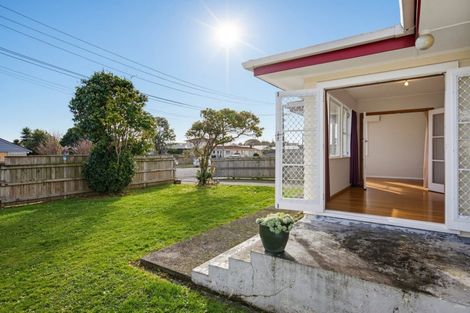 Photo of property in 14 Dittmer Street, Otaki, 5512