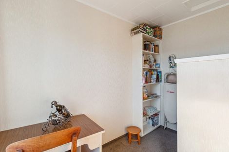 Photo of property in 106 Ruapehu Street, Paraparaumu, 5032