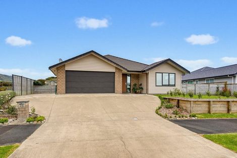 Photo of property in 35 Waipunahau Road, Waikanae, 5036