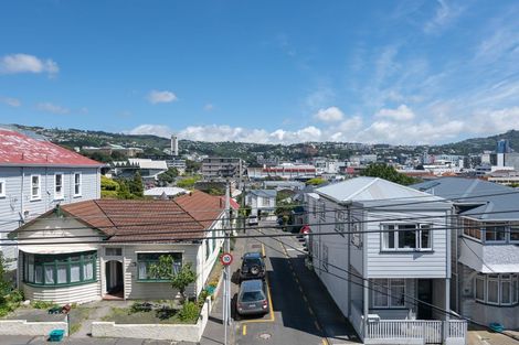 Photo of property in Ionian Flats, 123-125 Brougham Street, Mount Victoria, Wellington, 6011