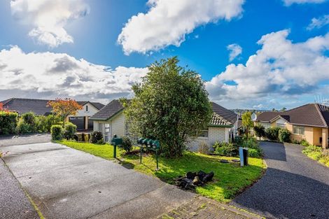 Photo of property in 15 Regents Park Place, Westgate, Auckland, 0614