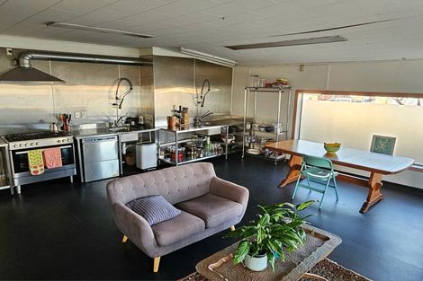 Photo of property in 61 Rimu Street, New Lynn, Auckland, 0600