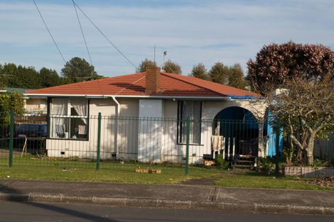 Photo of property in 60 Blake Road, Mangere East, Auckland, 2024