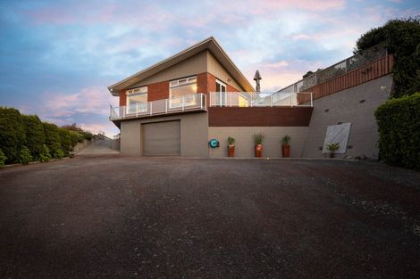 Photo of property in 19 Port View Crescent, Moturoa, New Plymouth, 4310