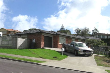Photo of property in 37 Carillon Place, Massey, Auckland, 0614