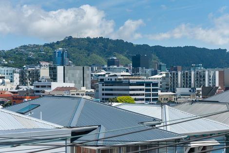 Photo of property in Ionian Flats, 123-125 Brougham Street, Mount Victoria, Wellington, 6011