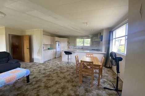 Photo of property in 5/39 Norcross Avenue, Henderson, Auckland, 0612